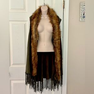 Faux fur trimmed sleeveless sweater green med